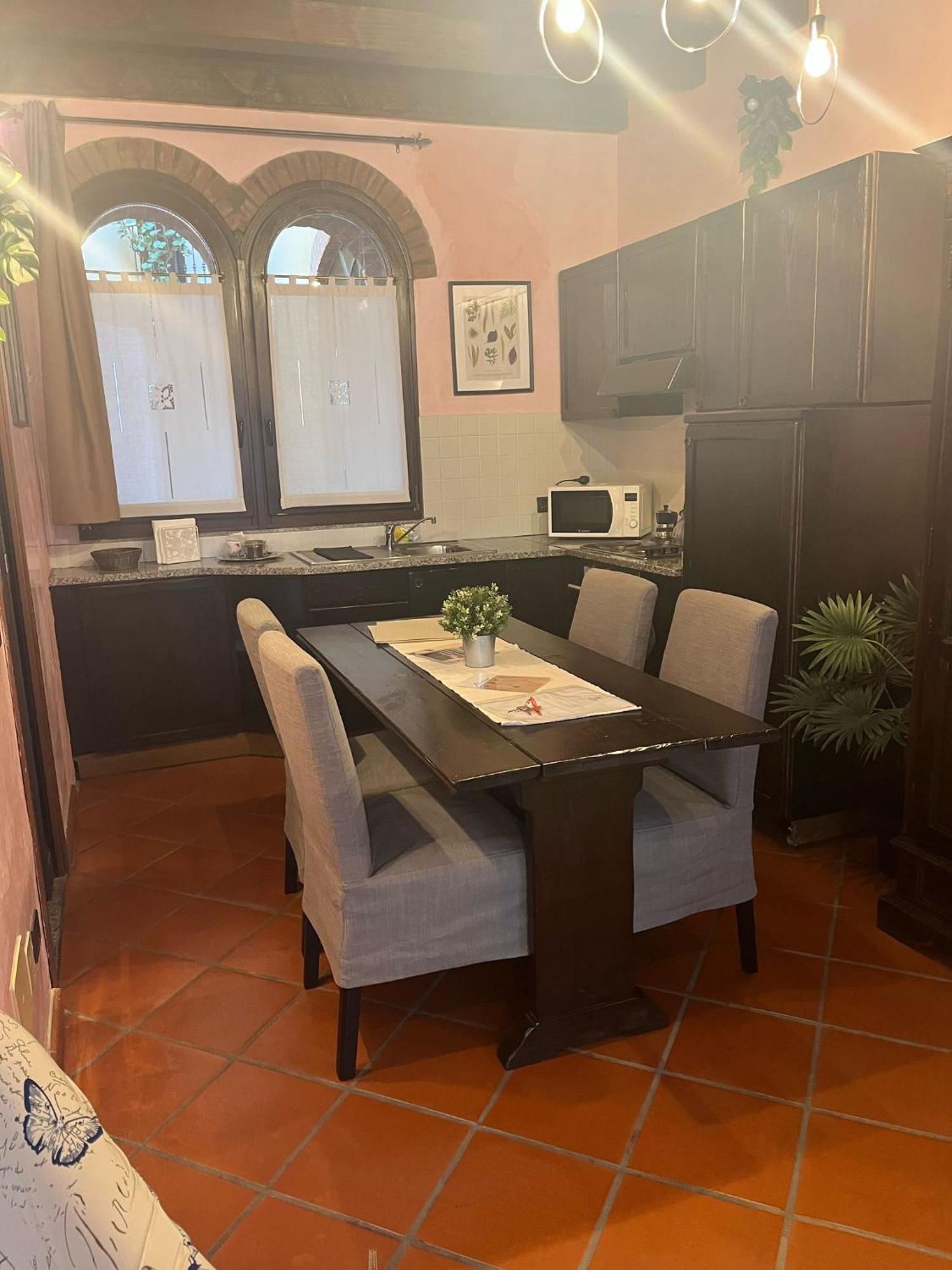 Monolocale Elvira Abbadesse Guest House Milano Esterno foto